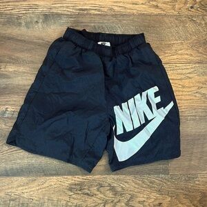 Nike boy shorts size M